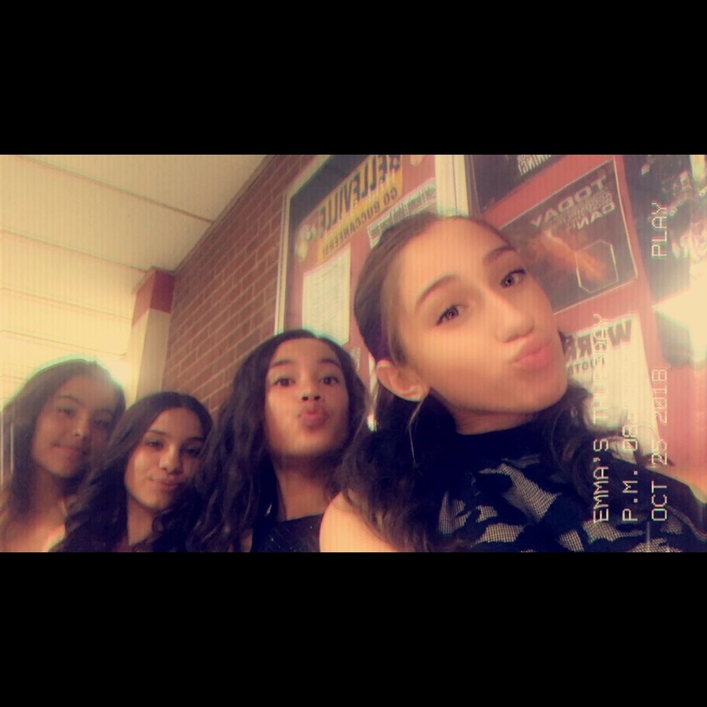 Meet your Posher, Emma